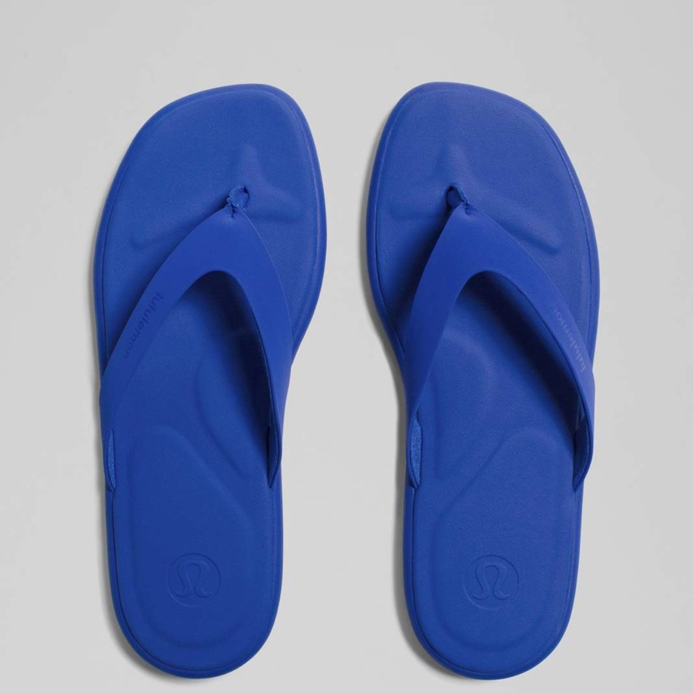Lululemon Women's Restfeel Flip-Flop, Galactic Cobalt, Size 12 - Picture 1 of 7